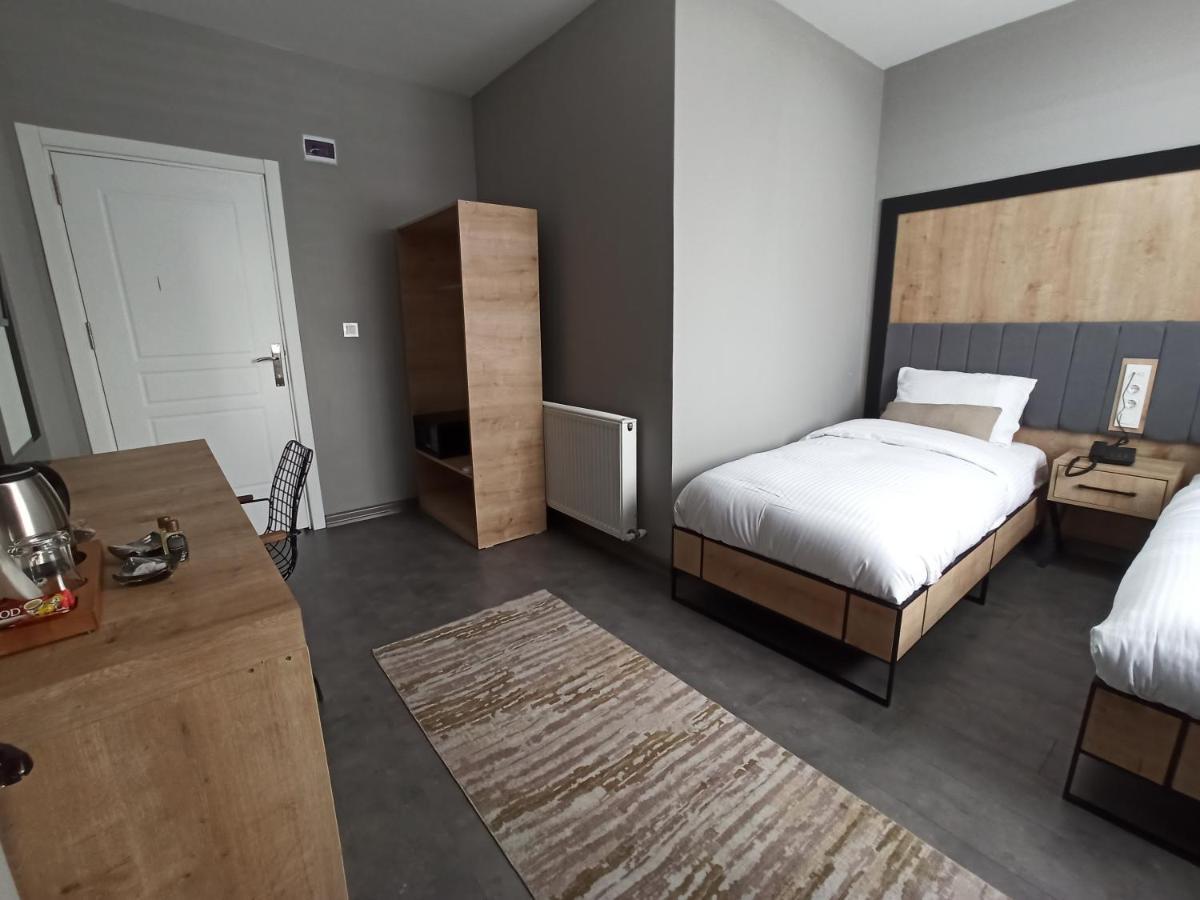 Hotel Skylon Airport 3*